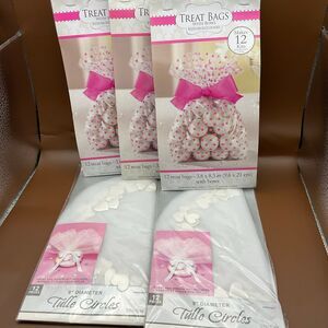 Pink Polka Dot Treat Bags and White Tulle Circles